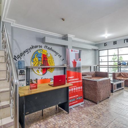 Reddoorz Hostel Near Stadion Mandala Krida Yogya Yogyakarta Exteriér fotografie